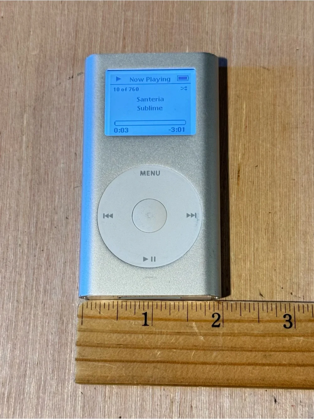 iPod Mini 1st Gen Model:A1051 4GB Silver Tested Good w/760 Song Read Info Below!